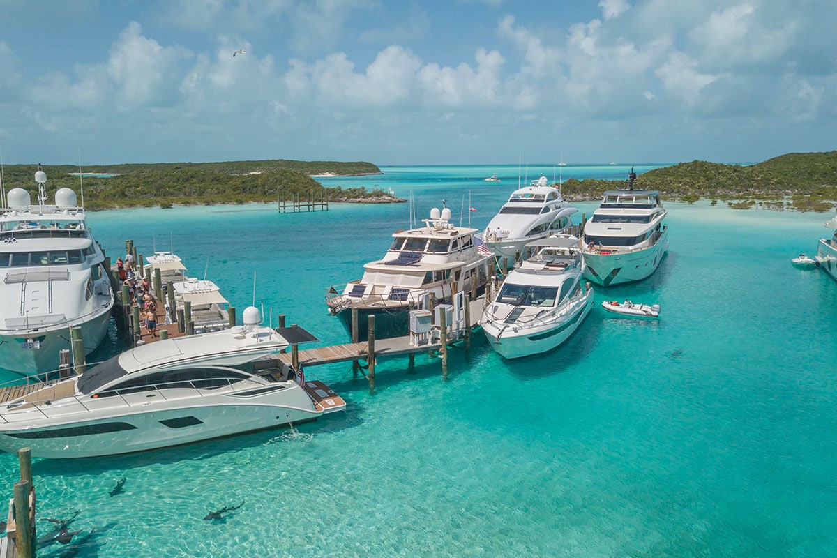 private yacht charter to bahamas