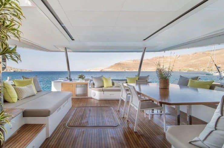 catamaran-charter-s-y-aether