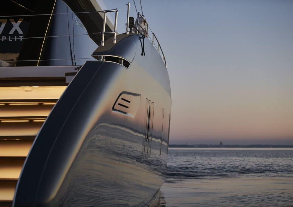 location-catamaran-yacht-charter-MY-7x-Sunreef-80