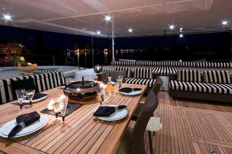 location-catamaran-yacht-charter-SY-ipharra-Corsica-caribbean