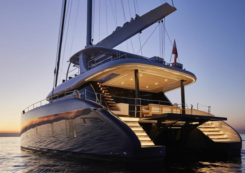 location-catamaran-yacht-charter-SY-genny-Greece