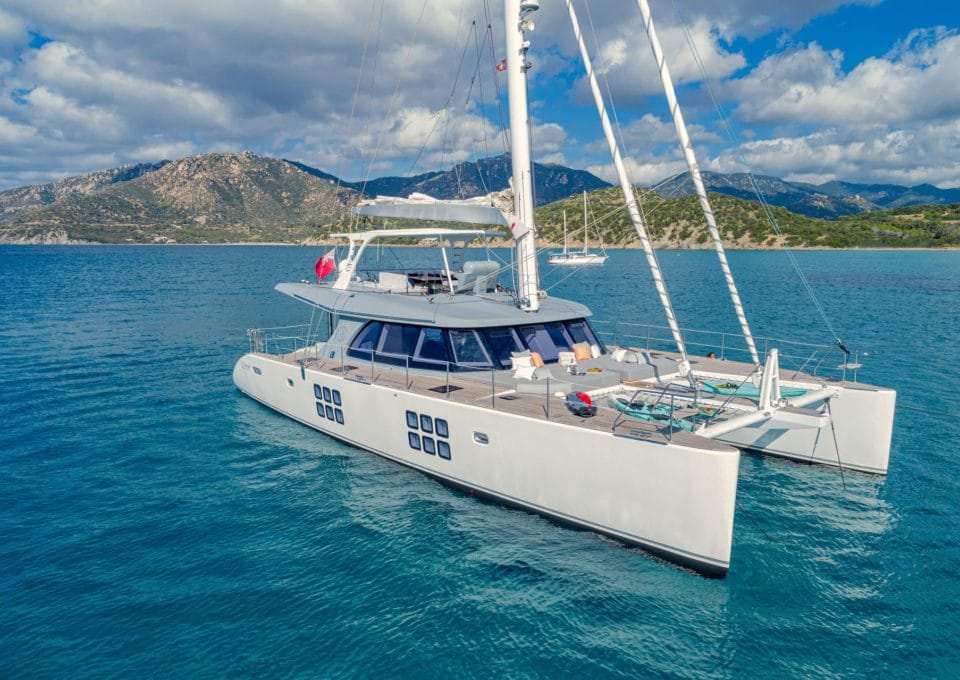 location-yacht-charter-catamaran-Corsica-SY-adea