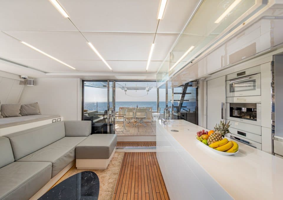 location-yacht-charter-catamaran-Corsica-SY-adea