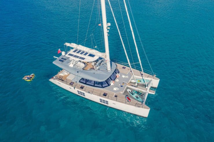 location-yacht-charter-catamaran-Corsica-MY-adea