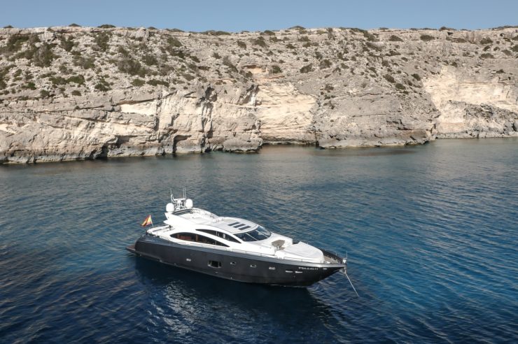 location-yacht-charter-MY-alvium-Ibiza