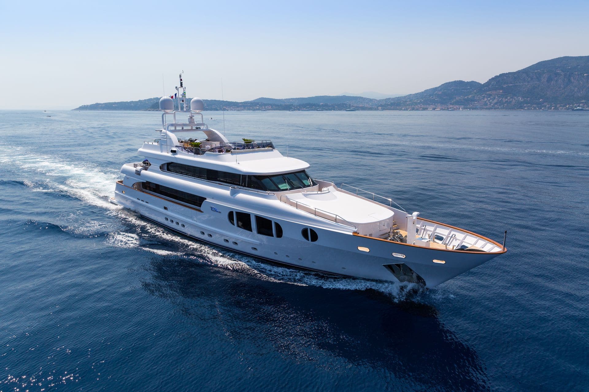 Yacht-Charter-M-Y-Bina