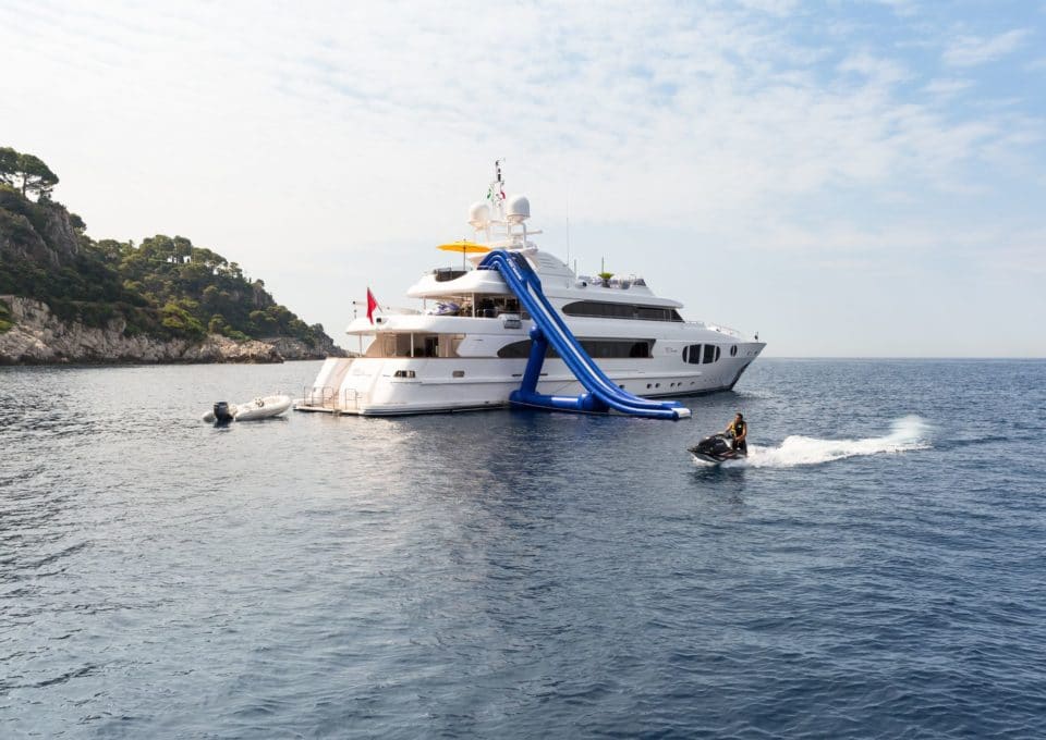 location-yacht-charter-MY-bina-French Riviera