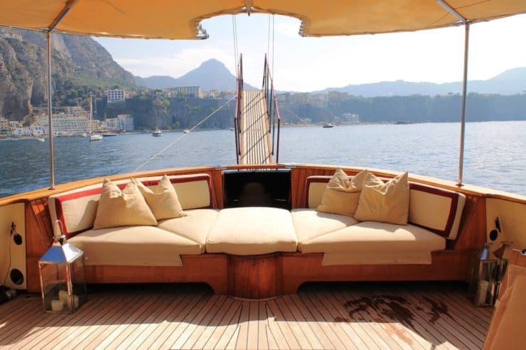 location-yacht-charter-MY-dp-monitor-Italy-Amalfi