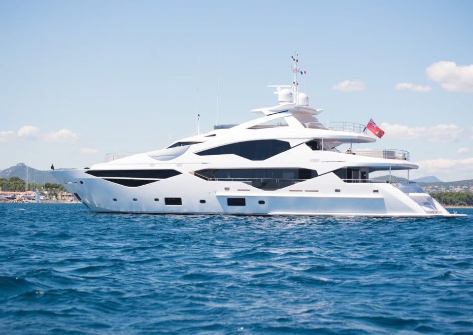 location-yacht-charter-MY-e-motion-Monaco-Cannes-Corsica