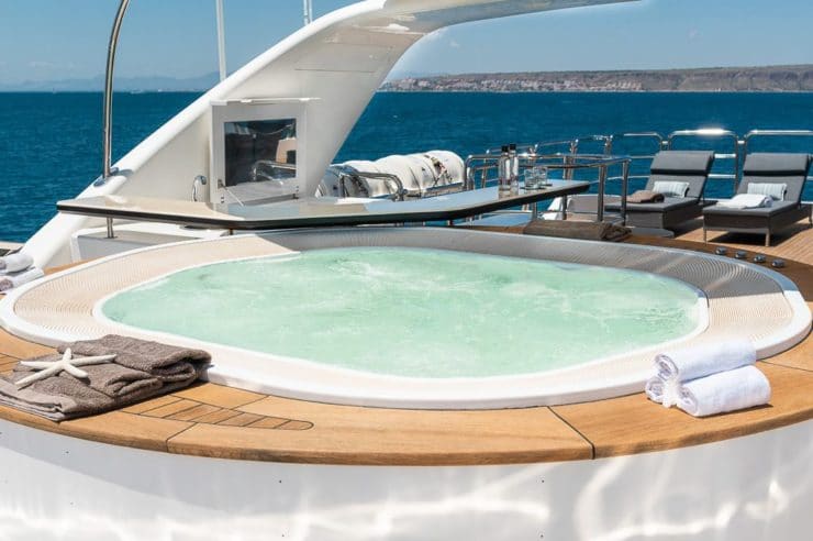 location-yacht-charter-MY-elena-nueve-Balearic-Costa-del-sol