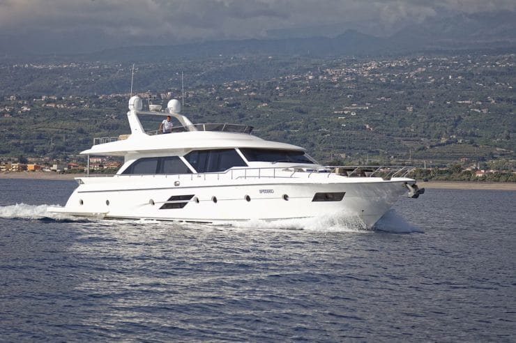 location-yacht-charter-MY-enjoy-Italy