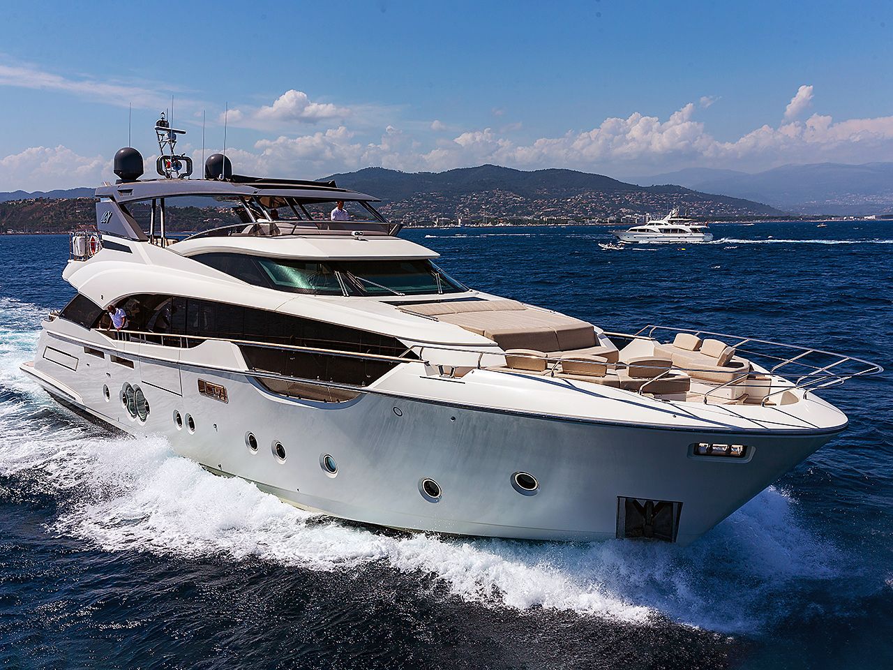 M/Y ESMERALDA OF THE SEAS | Charter with Arthaud Yachting location-yacht-charter-MY-esmeralda-of-the-seas-French-Riviera