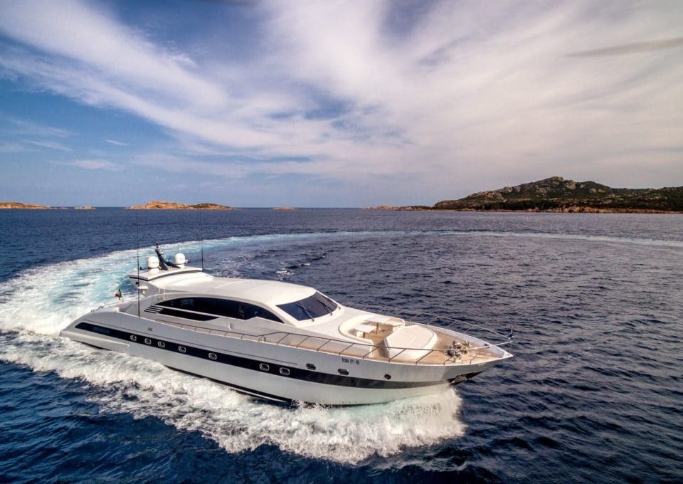 location-yacht-charter-MY-jajaro-Italy-South