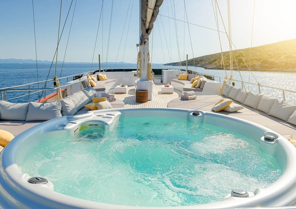 location-yacht-charter-SY-lady-gita-Croatia