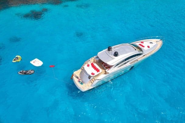 location-yacht-charter-MY-legendary-Ibiza