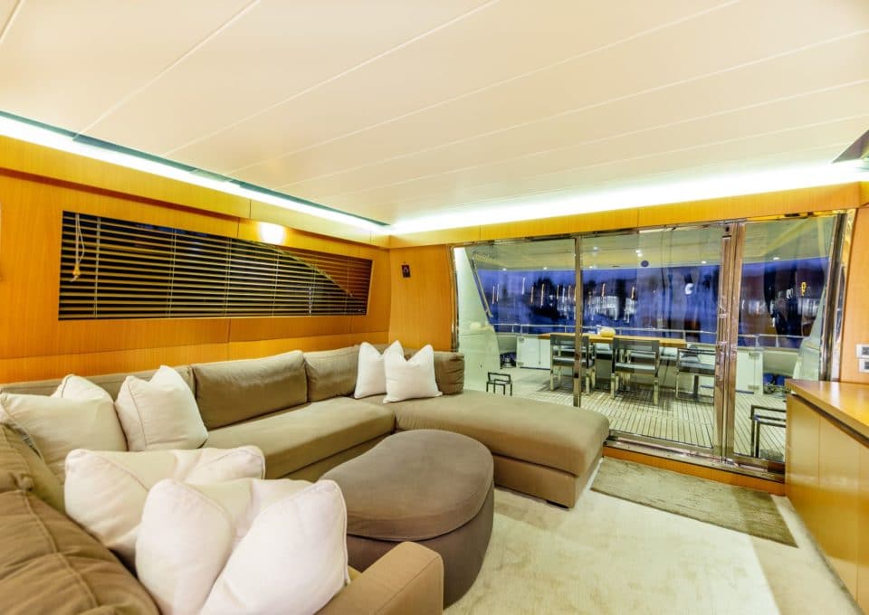 location-yacht-charter-MY-minou-Italy