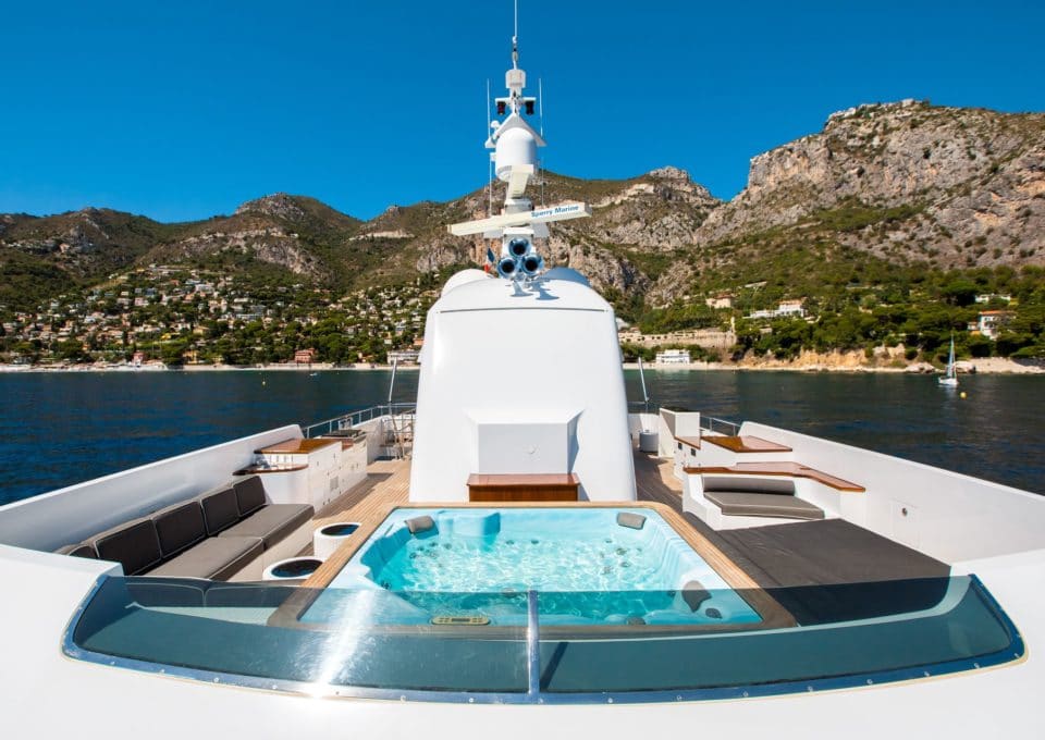 location-yacht-charter-MY-tommy-belle