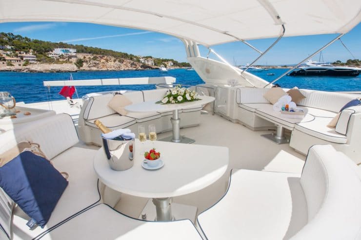 location-yacht-charter-MY-white-fang-Spain
