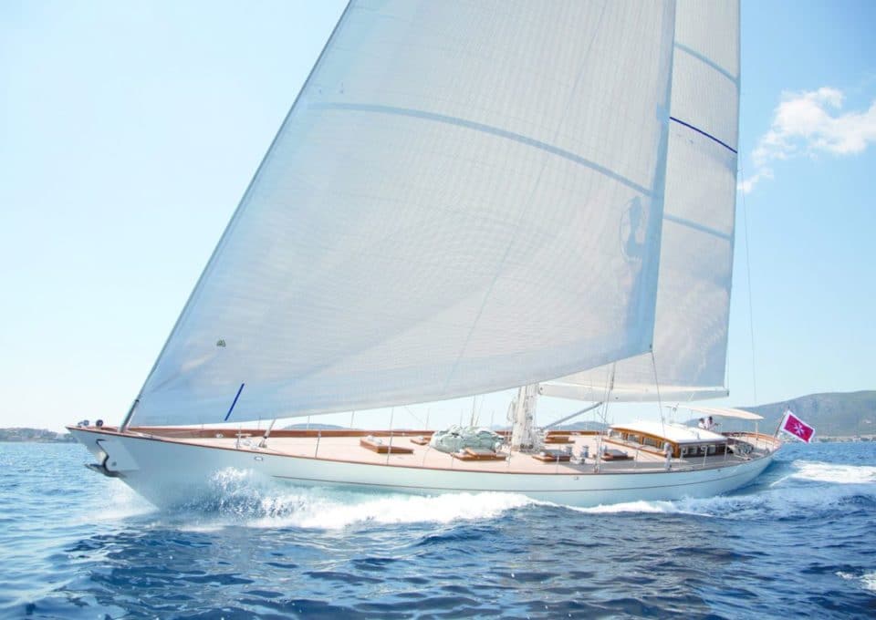 location-yacht-charter-SY-aurelius-St-Barth
