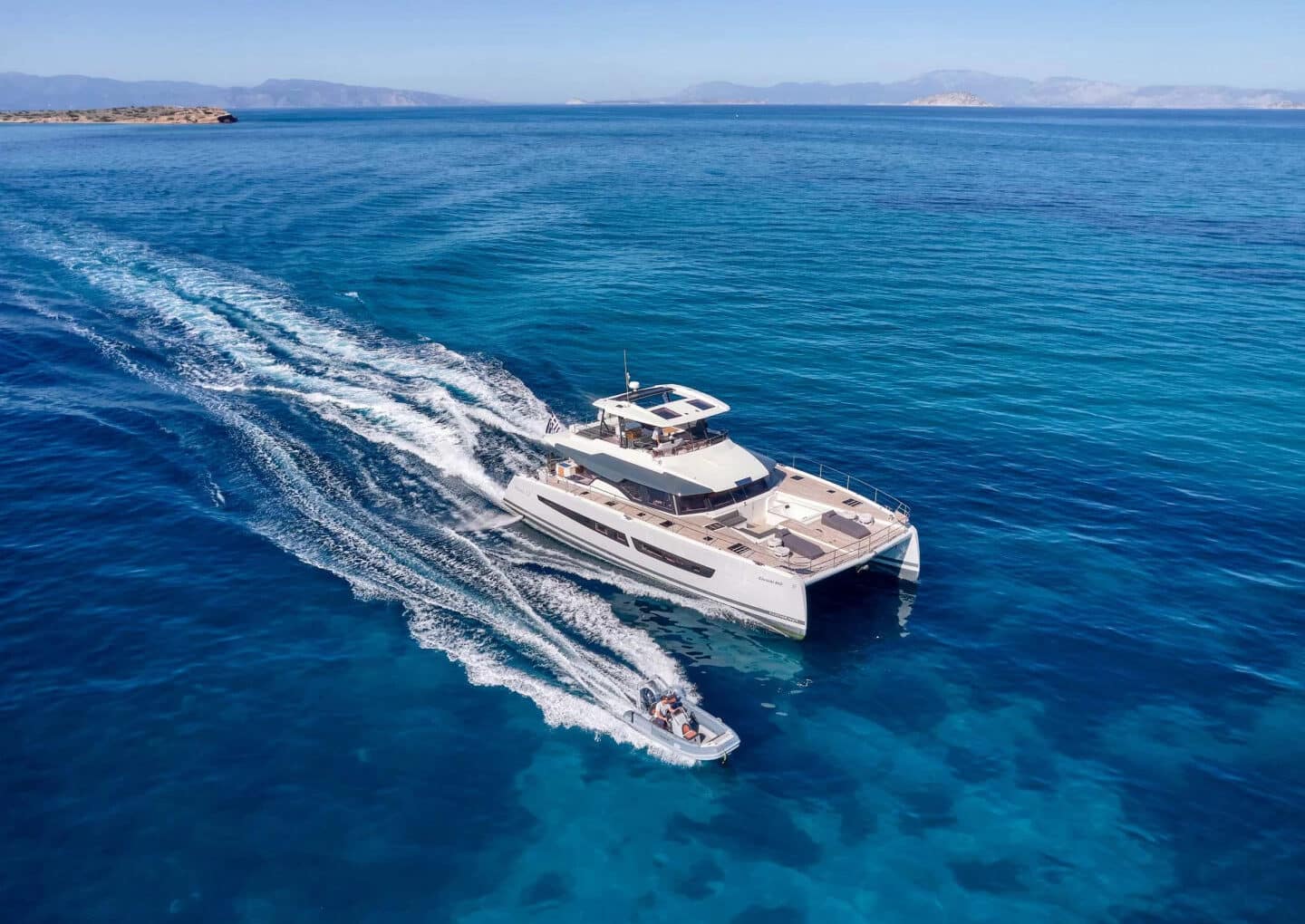 yacht-charter-m-y-cristal-mio