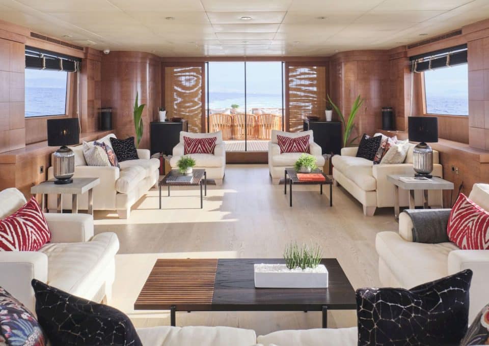 yacht-charter-m-y-element