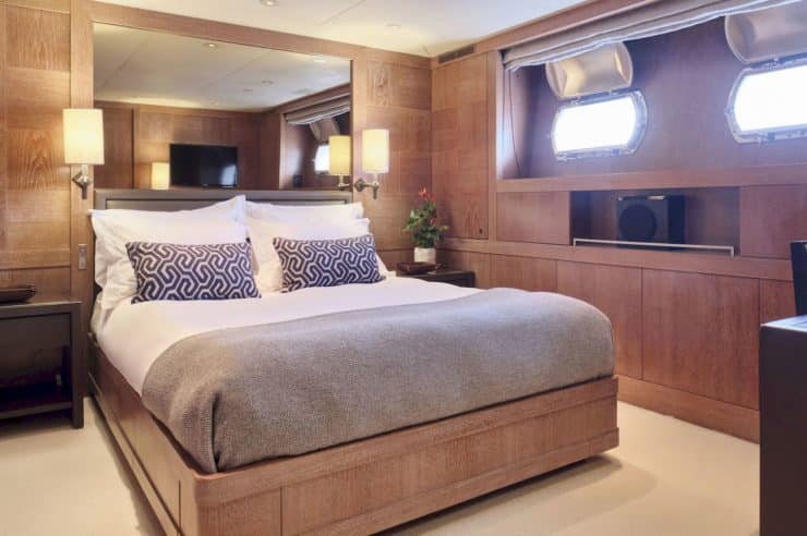 yacht-charter-m-y-element
