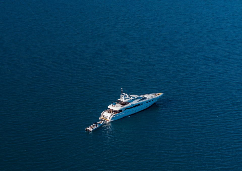 yacht-charter-m-y-impulsive