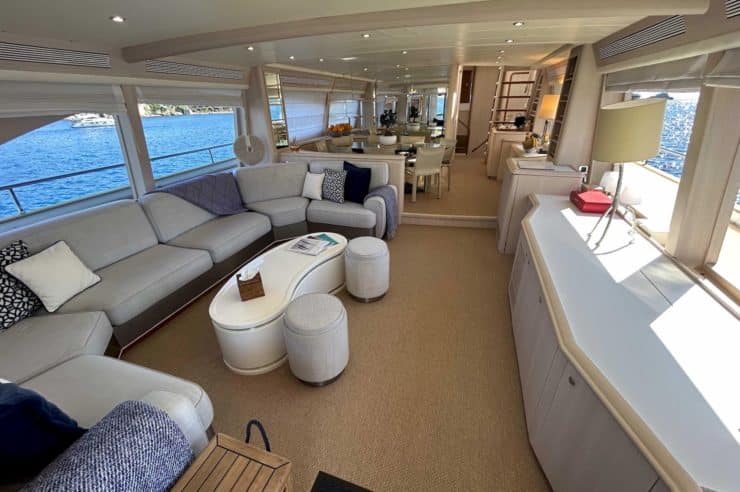 yacht-charter-m-y-lady-amanda