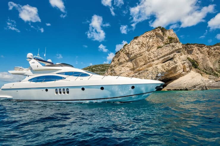 yacht-charter-m-y-manu