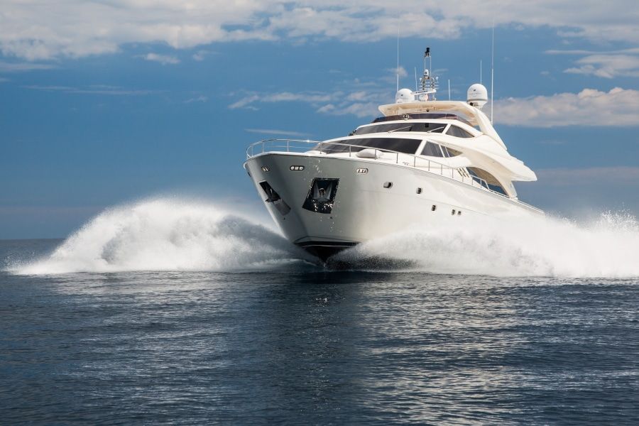 yacht-charter-m-y-porthos-sans-abri