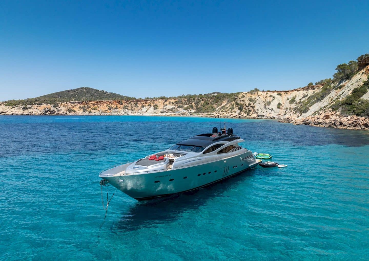 yacht-charter-m-y-xaman