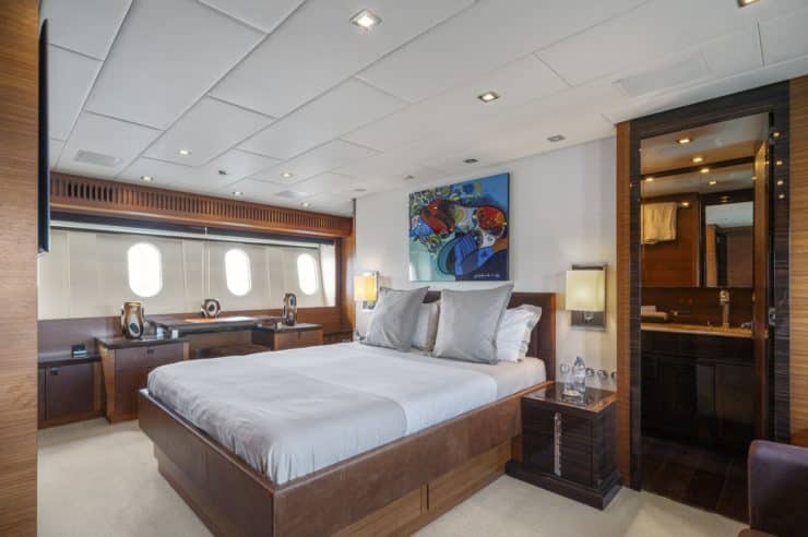 Yacht-charter-ECLAT