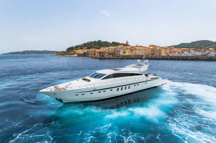 Yacht-charter-ECLAT