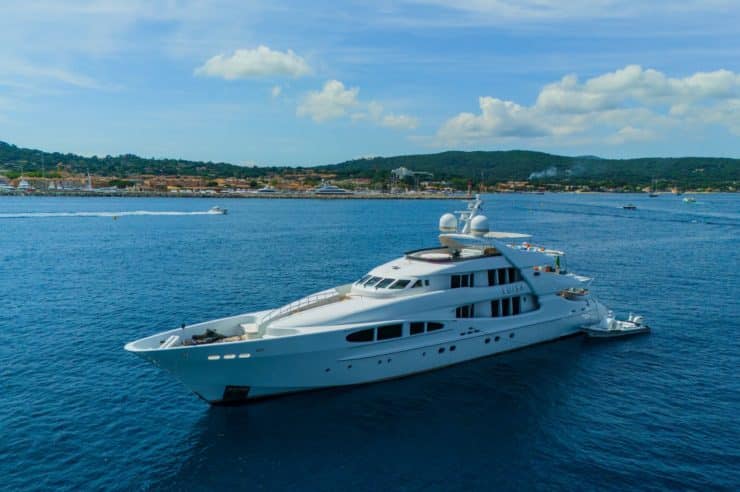 yacht-charter-MY-Luisa-Cannes-French-Riviera