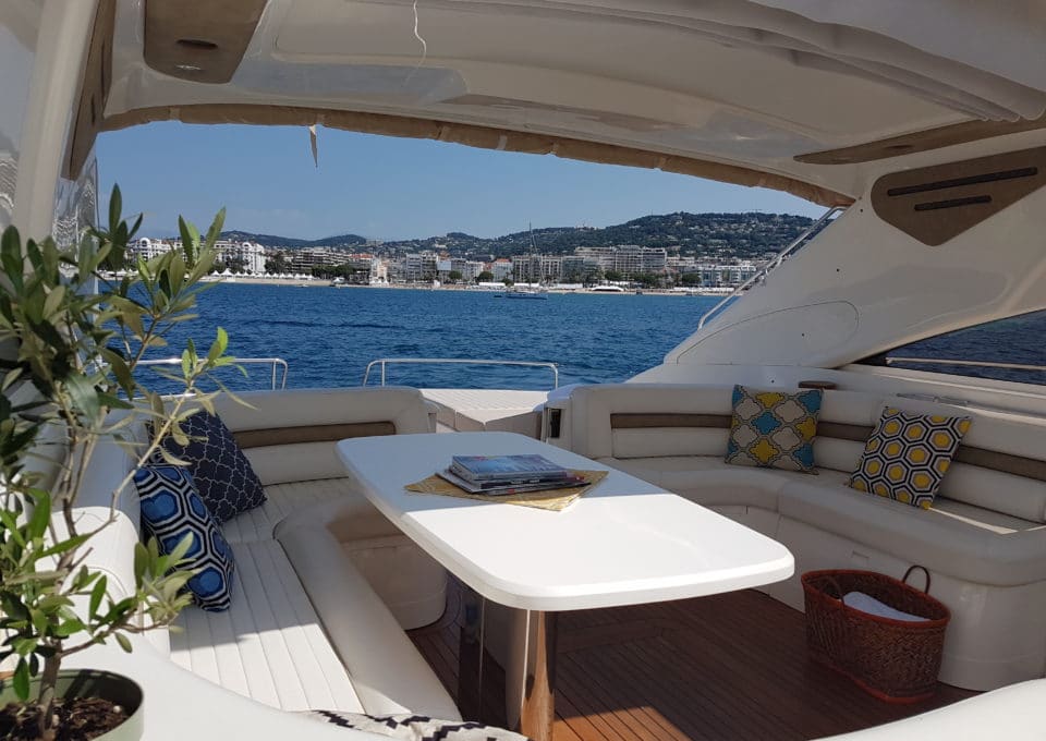 day-charter-rental-location-m-y-princess-v-65-cannes-