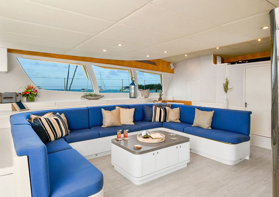 location-catamaran-yacht-charter-SY-blue-gryphon-Bahamas