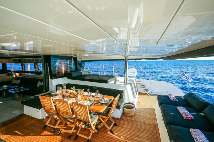 location-catamaran-yacht-charter-SY-carpe-diem-Greece