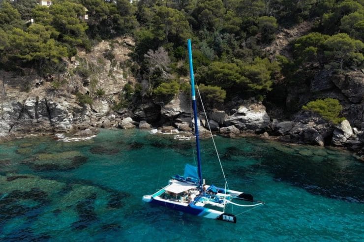 location-catamaran-yacht-charter-SY-extrem-40-saint-tropez