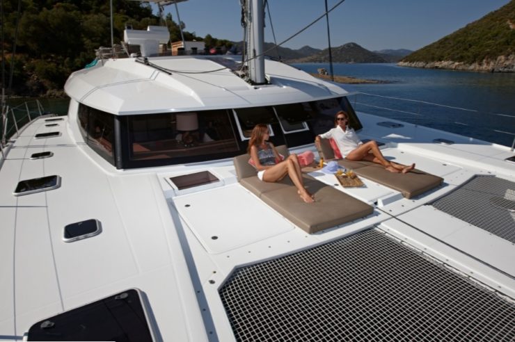 location-catamaran-yacht-charter-SY-ipanema-58-saint-tropez