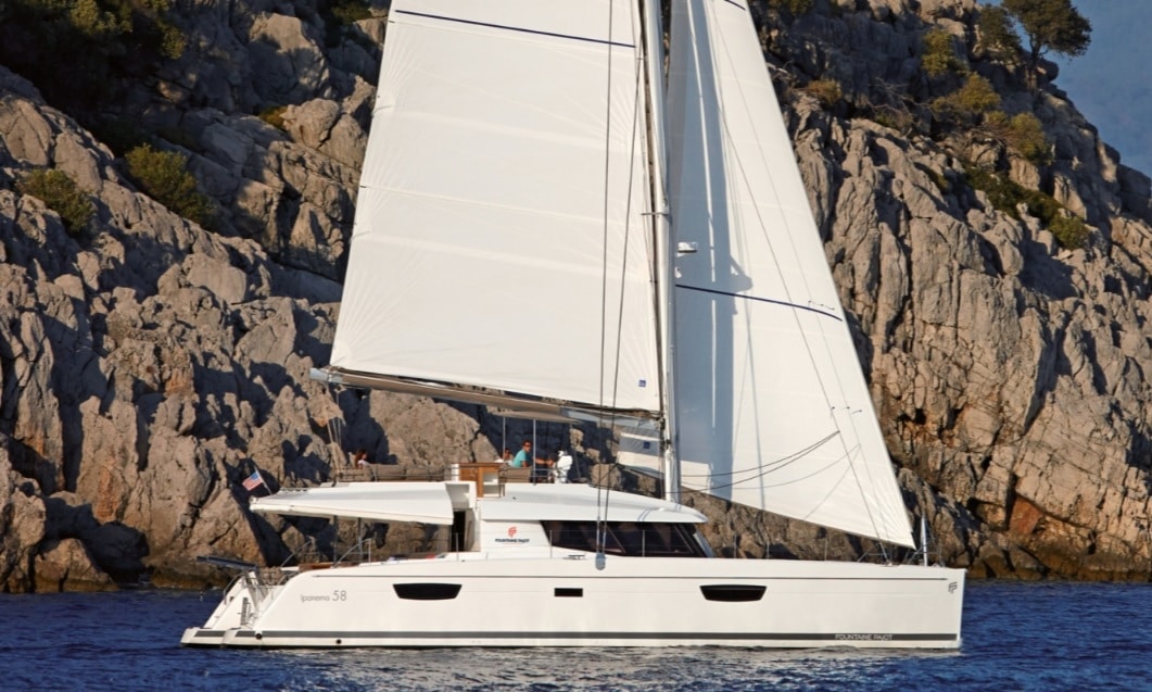 location-catamaran-yacht-charter-SY-ipanema-58-saint-tropez