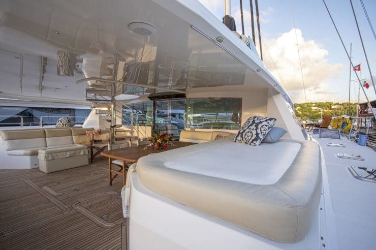 location-catamaran-yacht-charter-MY-matau-bermuda