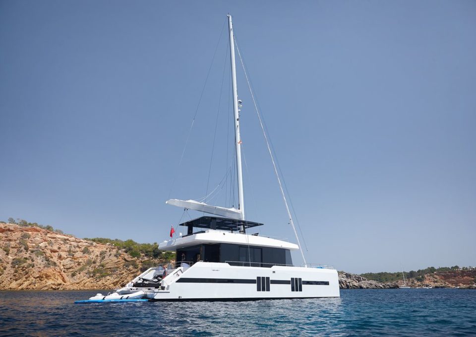 location-catamaran-yacht-charter-SY-midori-Ibiza