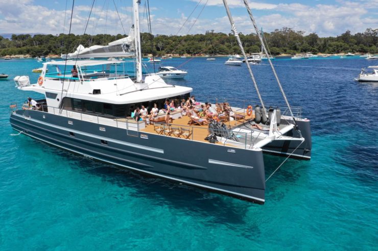 location-catamaran-yacht-charter-SY-riviera-cat-cannes