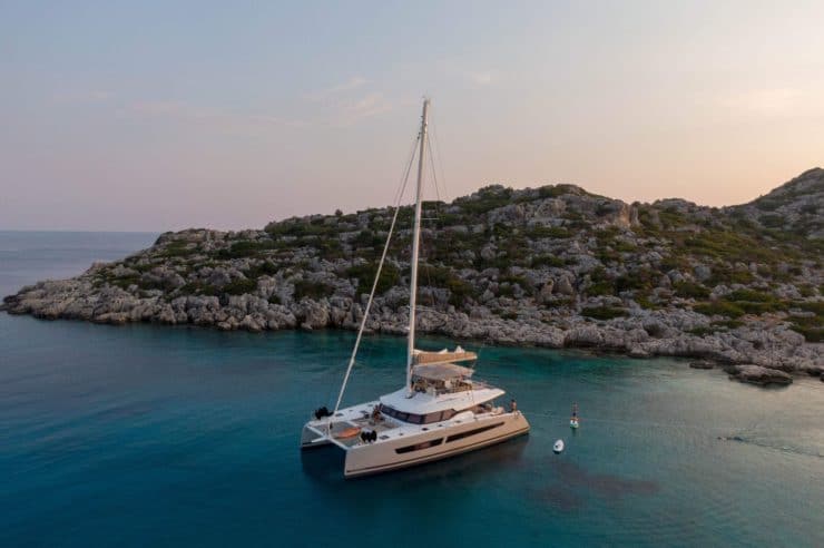 location-catamaran-yacht-charter-MY-serenissima-Greece