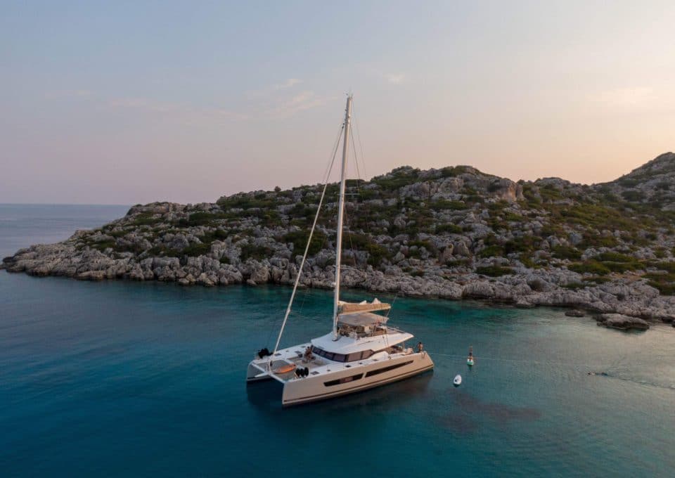 location-catamaran-yacht-charter-MY-serenissima-Greece