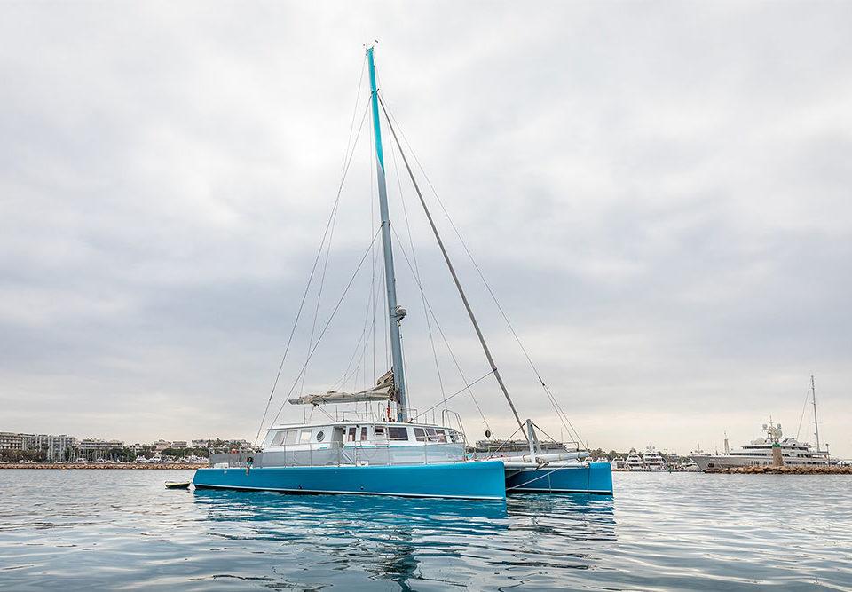 location-catamaran-yacht-charter-SY-winner-saint-tropez