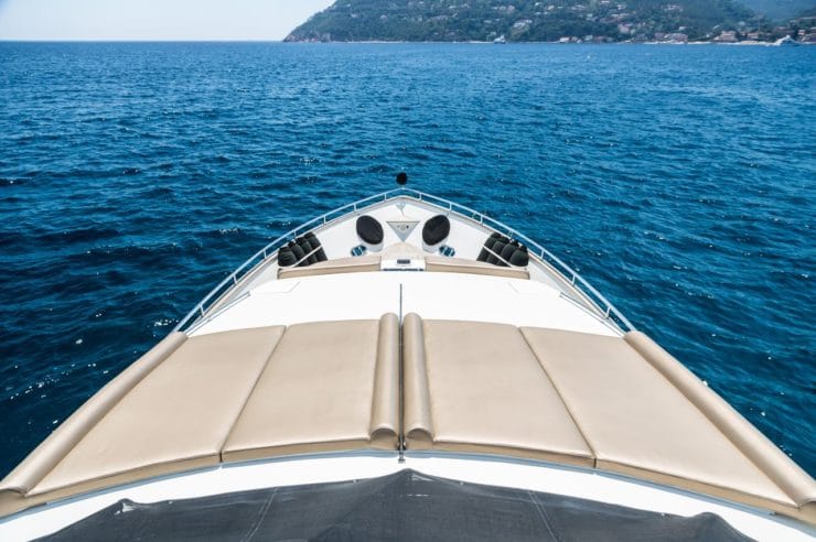 location-yacht-charter-MY-accama-delta-group-cannes