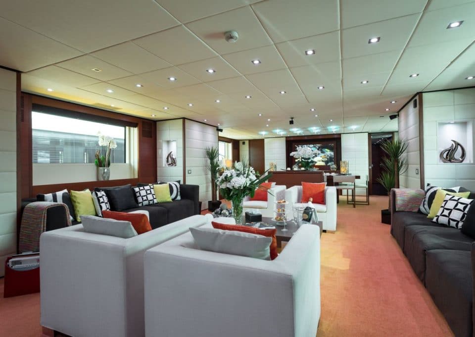 Yacht-Charter-M-Y-Annamia