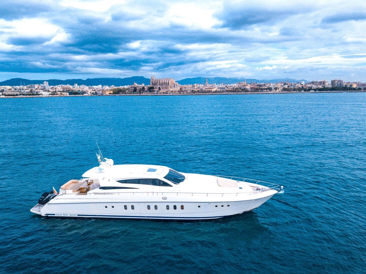 location-yacht-charter-MY-double-palma-mallorca