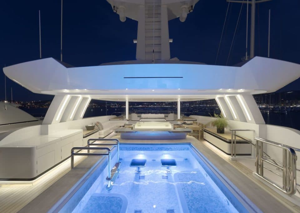 location-yacht-charter-MY-liquid-sky-Monaco